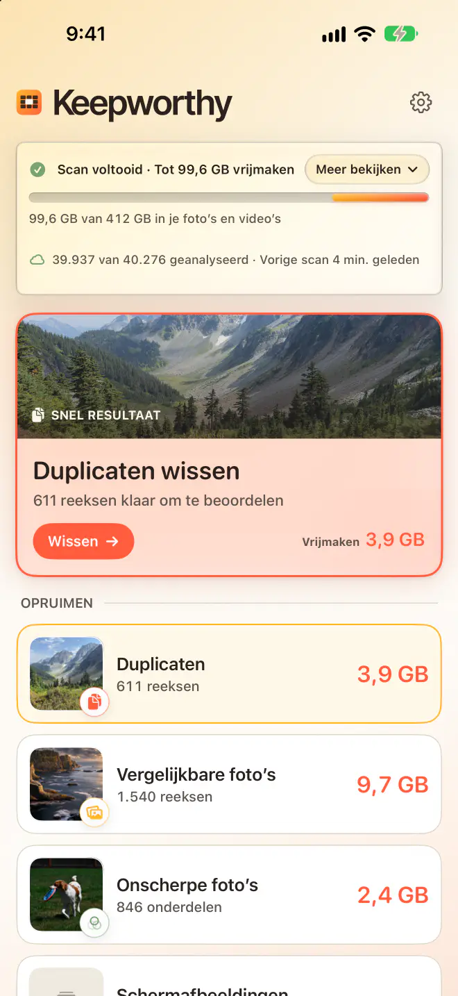 Overzicht in Keepworthy op iPhone: scan voltooid, maak maximaal 99,6 GB vrij, met duplicaten, vergelijkbare foto’s en onscherpe foto’s, elk met de bijbehorende grootte